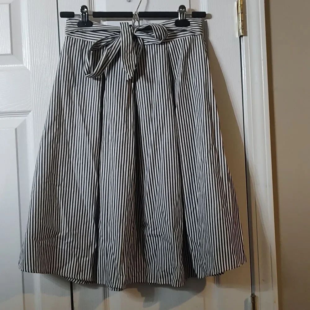 See You Monday black and white striped elastic back waist skirt Sz M
